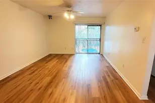 1700 SW 16th Ct, Gainesville, FL 32608 - Photo 4