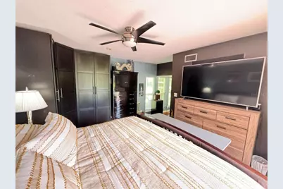 8435 NW 6th Avenue, Gainesville, FL 32607 - Photo 10