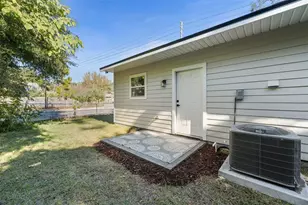 702 SE 8th St, Gainesville, FL 32601 - Photo 22