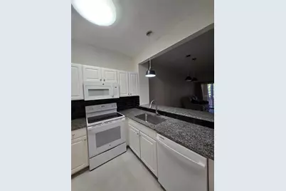 4551 NW 49th Street #104, Gainesville, FL 32606 - Photo 8