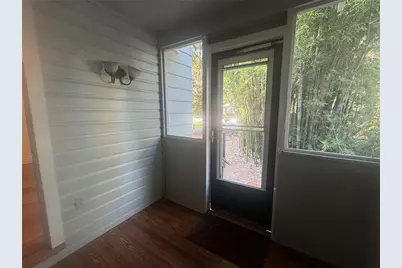 927 NE 7th Avenue, Gainesville, FL 32601 - Photo 2