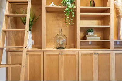 1017 NE 3rd Avenue, Gainesville, FL 32601 - Photo 2