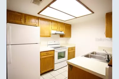 7200 SW 8th Avenue #E31, Gainesville, FL 32608 - Photo 2