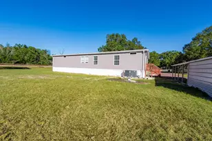 19750 SE 30th St, Morriston, FL 32668 - Photo 12