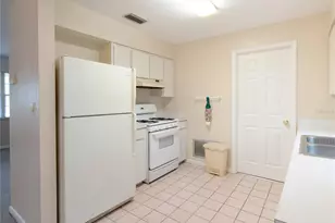 135 SW 266th St, Newberry, FL 32669 - Photo 6