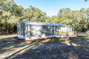 1809 Rosemary Cir, Bell, FL 32619 - Photo 2