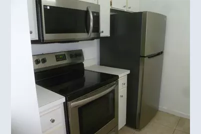 3800 SW 20th Avenue #411, Gainesville, FL 32607 - Photo 4