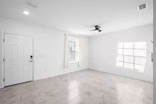 2151 NW 248th Wy, Newberry, FL 32669 - Photo 2