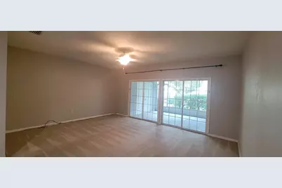 1571 NW 29th Road #6, Gainesville, FL 32605 - Photo 2