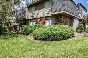 1700 SW 16th Ct, Gainesville, FL 32608 - Photo 2