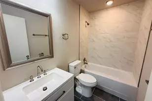 2403 NE 11th St, Gainesville, FL 32609 - Photo 12