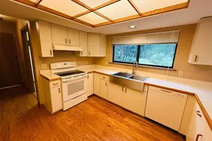 2435 NW 27th Pl, Gainesville, FL 32605 - Photo 8