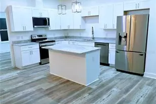 350 NE 20th Terrace, Gainesville, FL 32641 - Photo 2