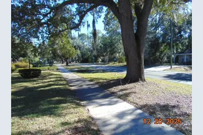 2212 NE 8 Avenue NE, Gainesville, FL 32641 - Photo 6