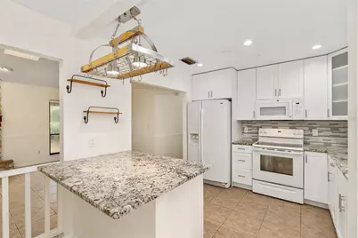 8129 SW 57th Place, Gainesville, FL 32608 - Photo 2