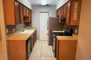 7028 SW 46 Ave, Gainesville, FL 32608 - Photo 2