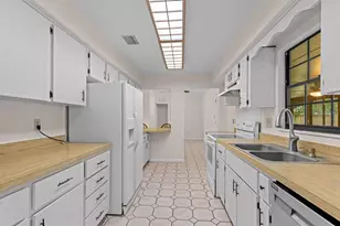 2550 NW 54th Blvd, Gainesville, FL 32653 - Photo 6