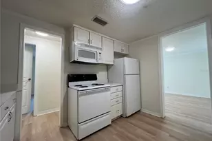 2490 SW 14th Dr, Gainesville, FL 32608 - Photo 8