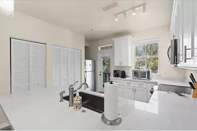 621 SW 10th Street #204, Gainesville, FL 32601 - Photo 10