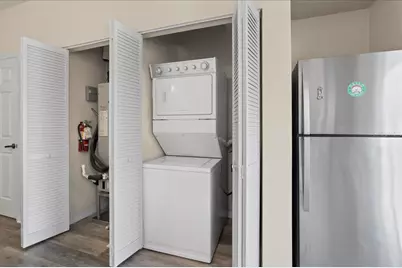 621 SW 10th Street #204, Gainesville, FL 32601 - Photo 16