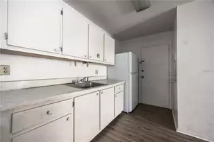 1700 16th Ct, Gainesville, FL 32608 - Photo 8