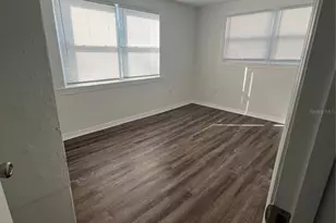 1222 SE 10th St, Gainesville, FL 32601 - Photo 10