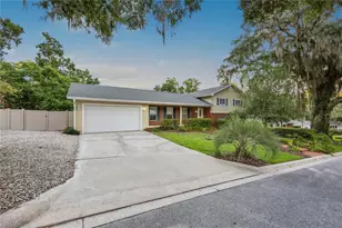 2026 NW 19th Ln, Gainesville, FL 32605 - Photo 4