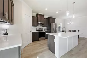 1402 SW 67th Dr, Gainesville, FL 32607 - Photo 4