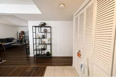 1810 NW 23rd Boulevard #219, Gainesville, FL 32605 - Photo 4