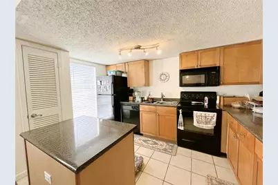 1810 NW 23rd Boulevard #219, Gainesville, FL 32605 - Photo 8