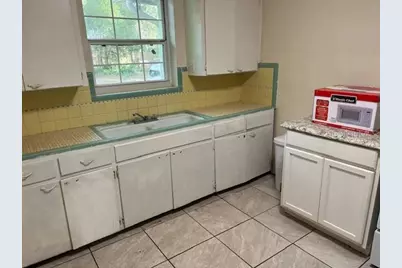 3205 NW 14th Street, Gainesville, FL 32605 - Photo 2