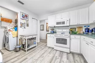 719 Town Ct, Bronson, FL 32621 - Photo 16