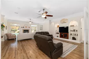 1821 SW 110th St, Gainesville, FL 32607 - Photo 8