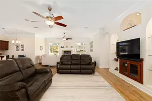 1821 SW 110th St, Gainesville, FL 32607 - Photo 10