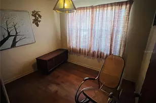 1004 NE 22nd St, Gainesville, FL 32641 - Photo 12