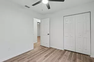 526 NW 3rd St, Gainesville, FL 32601 - Photo 12