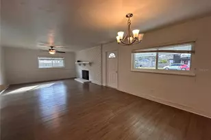 16633 NW 173rd Terrace, Alachua, FL 32615 - Photo 2