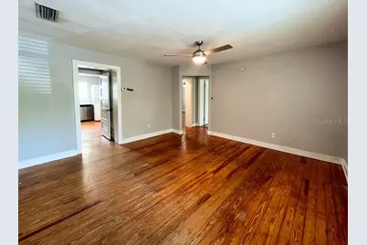204 NW 18th Street #4, Gainesville, FL 32603 - Photo 2