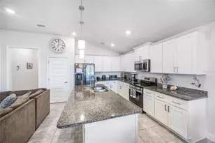 25034 SW 24th Pl, Newberry, FL 32669 - Photo 10