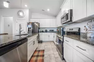 25034 SW 24th Pl, Newberry, FL 32669 - Photo 12