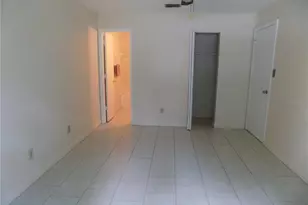 6124 SW 10th Pl, Gainesville, FL 32607 - Photo 4