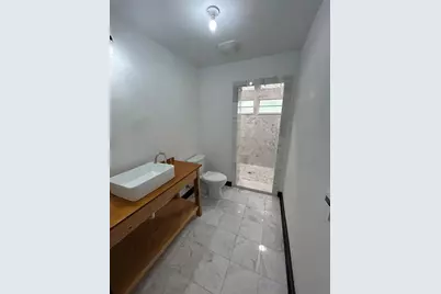 1027 NW 11th Avenue, Gainesville, FL 32601 - Photo 16