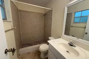 1100 SW 20 Pl, Gainesville, FL 32601 - Photo 6