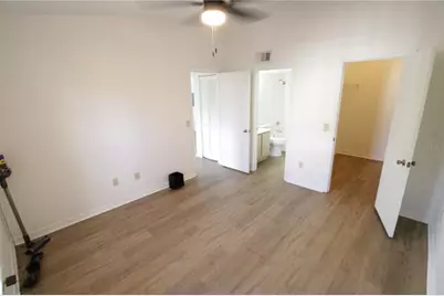 2360 SW Archer Road #212, Gainesville, FL 32608 - Photo 18