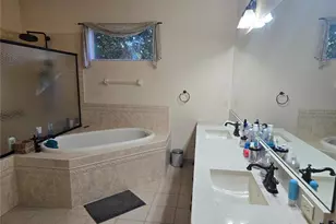 8613 SW 76th Pl, Gainesville, FL 32608 - Photo 16