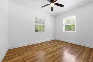 1334 NE 9th St St, Gainesville, FL 32601 - Photo 18