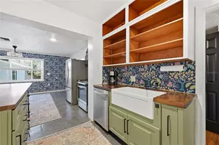 1334 NE 9th St St, Gainesville, FL 32601 - Photo 12