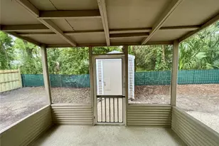 1715 NE 6th Pl, Gainesville, FL 32641 - Photo 22