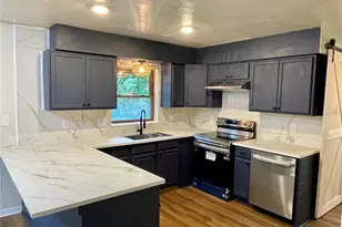 1715 NE 6th Pl, Gainesville, FL 32641 - Photo 10