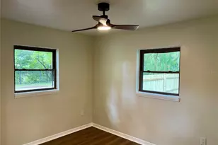 1715 NE 6th Pl, Gainesville, FL 32641 - Photo 16